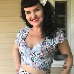 Collectif Vintage Collection, Carol Watercolor Floral, Wrap Top, NWT, Size 6